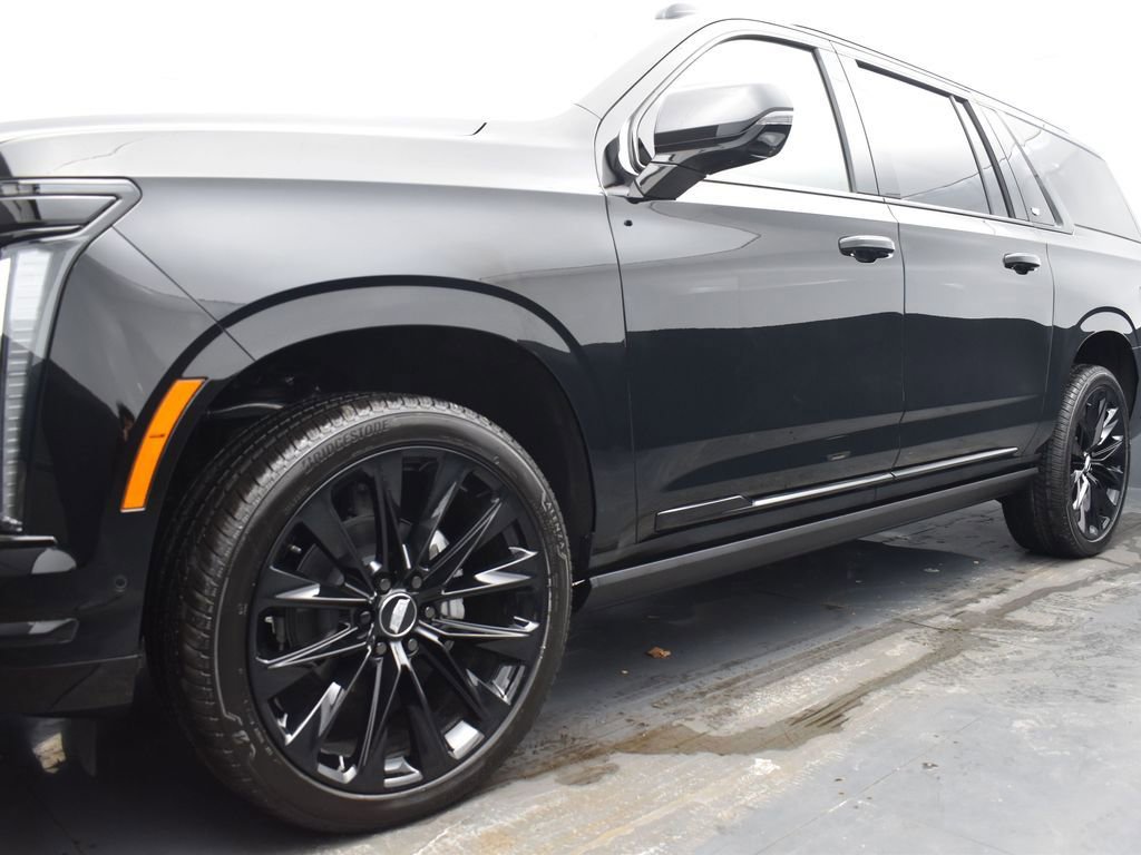 Certified 2026 Cadillac Escalade ESV Platinum Sport w/ LPO, ONYX Package image 41