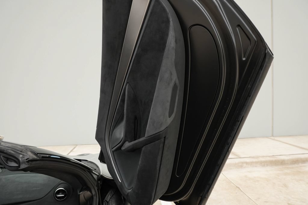 Used 2020 McLaren 720S Performance RWD image 21