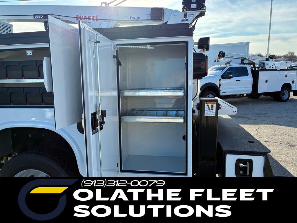 New 2026 Ford F550 4x4 Supercab Super Duty image 16