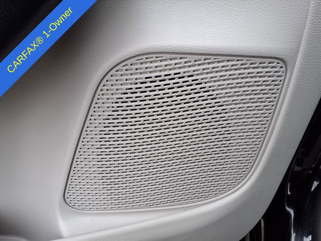 Used 2024 Chrysler Pacifica Touring-L FWD image 17
