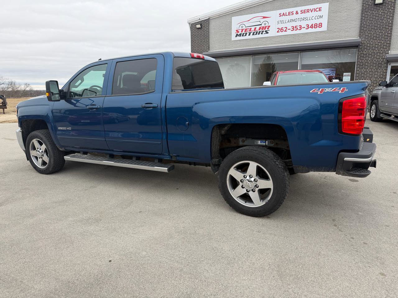 Used 2017 Chevrolet Silverado 2500 LT w/ LT Convenience Package image 4