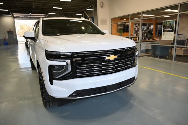New 2026 Chevrolet Suburban High Country AWD/4WD image 3
