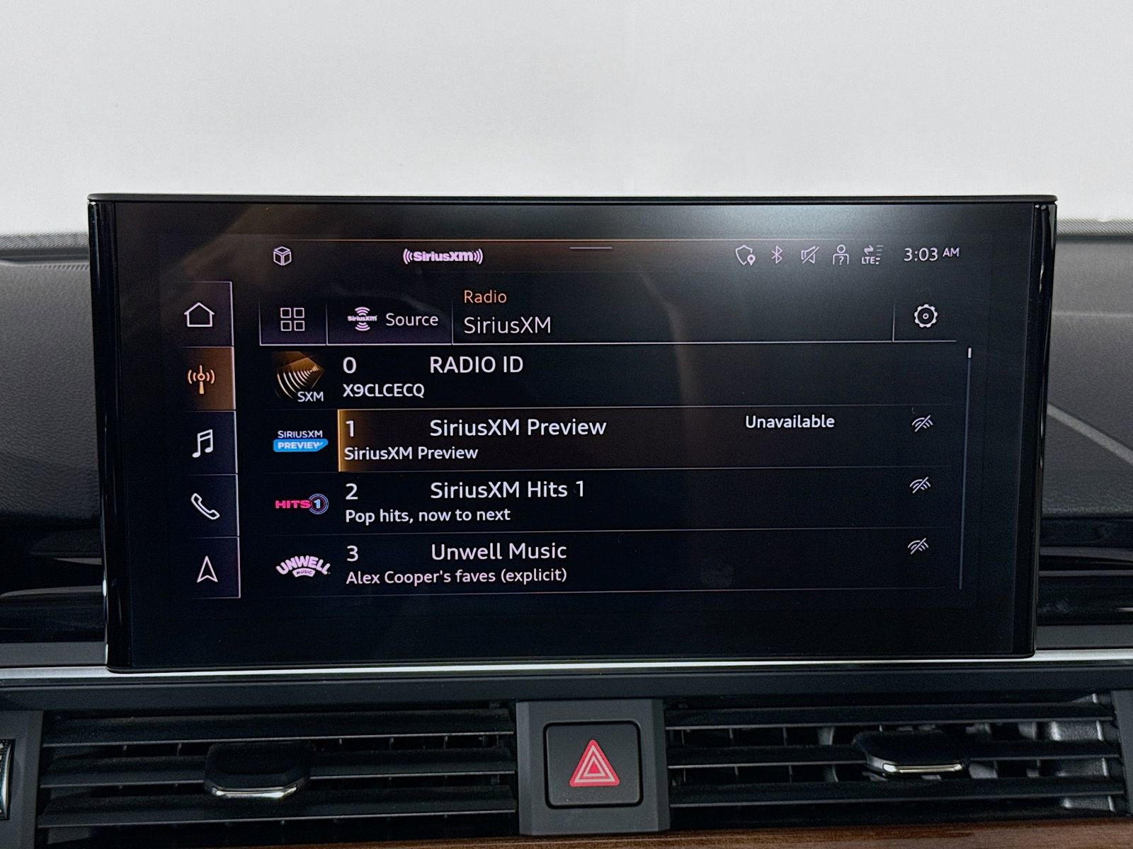 Used 2023 Audi A4 2.0T Premium w/ Convenience Package image 14