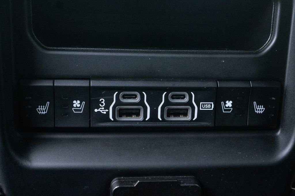 Used 2019 RAM 1500 Limited image 38