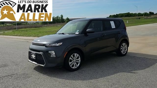 Used 2021 Kia Soul LX FWD image 4