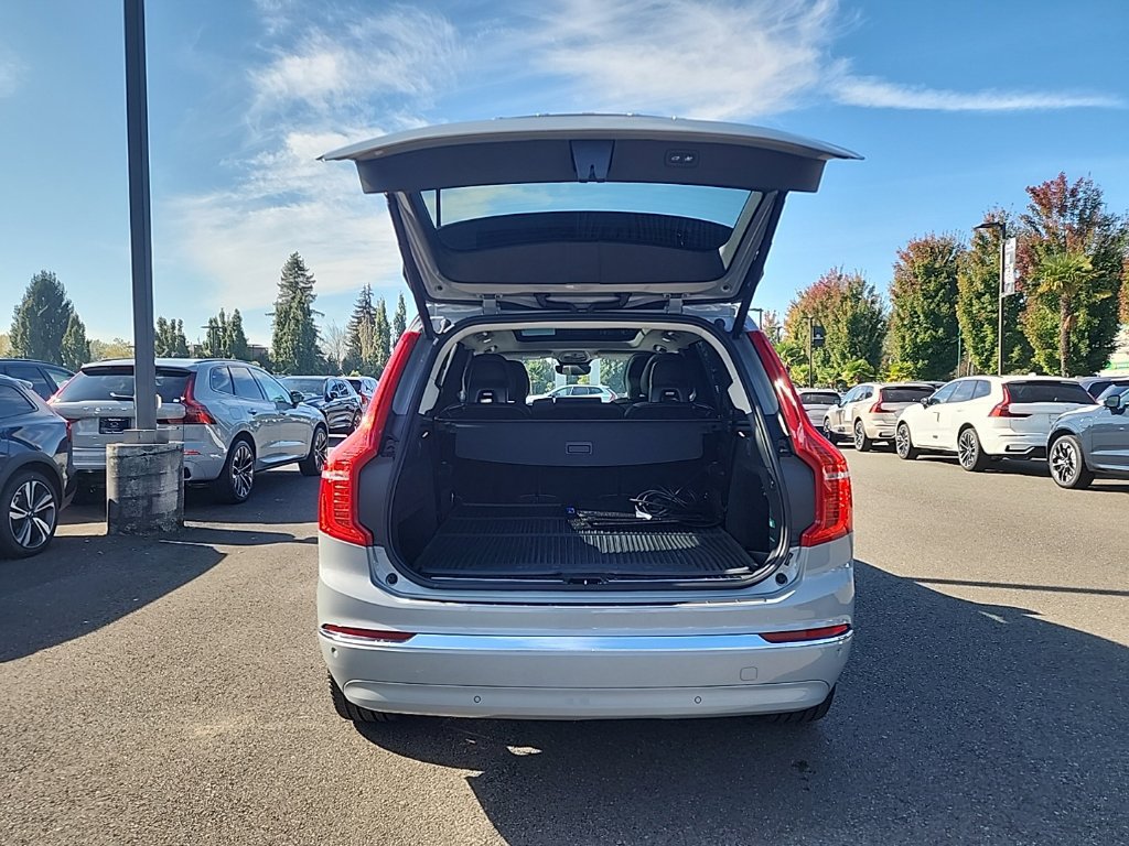 Certified 2024 Volvo XC90 T8 Plus w/ Protection Package Premier AWD/4WD image 16