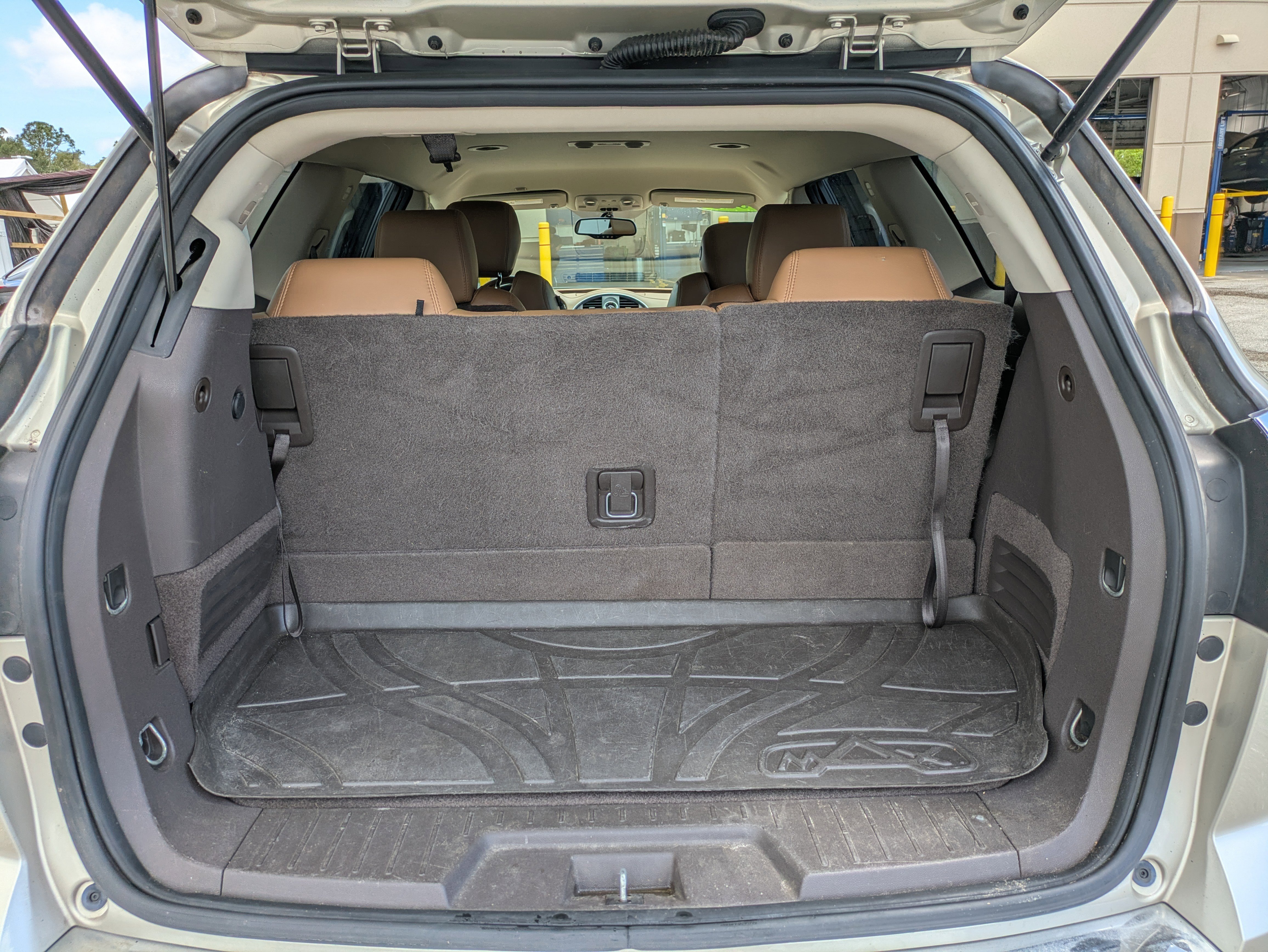 Used 2015 Buick Enclave Leather w/ Trailering Package FWD image 12
