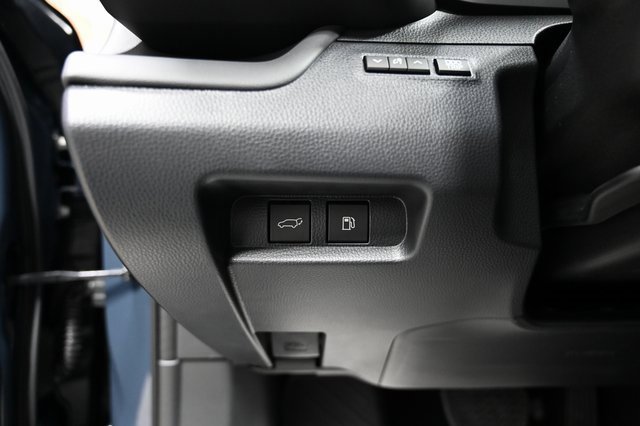 New 2025 Toyota Crown Signia image 27