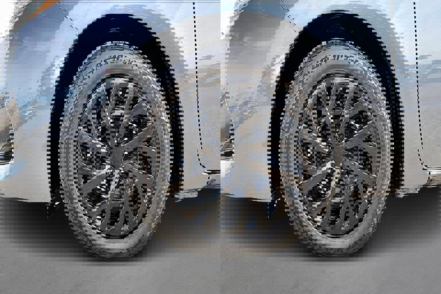 Used 2019 Toyota Corolla L image 8