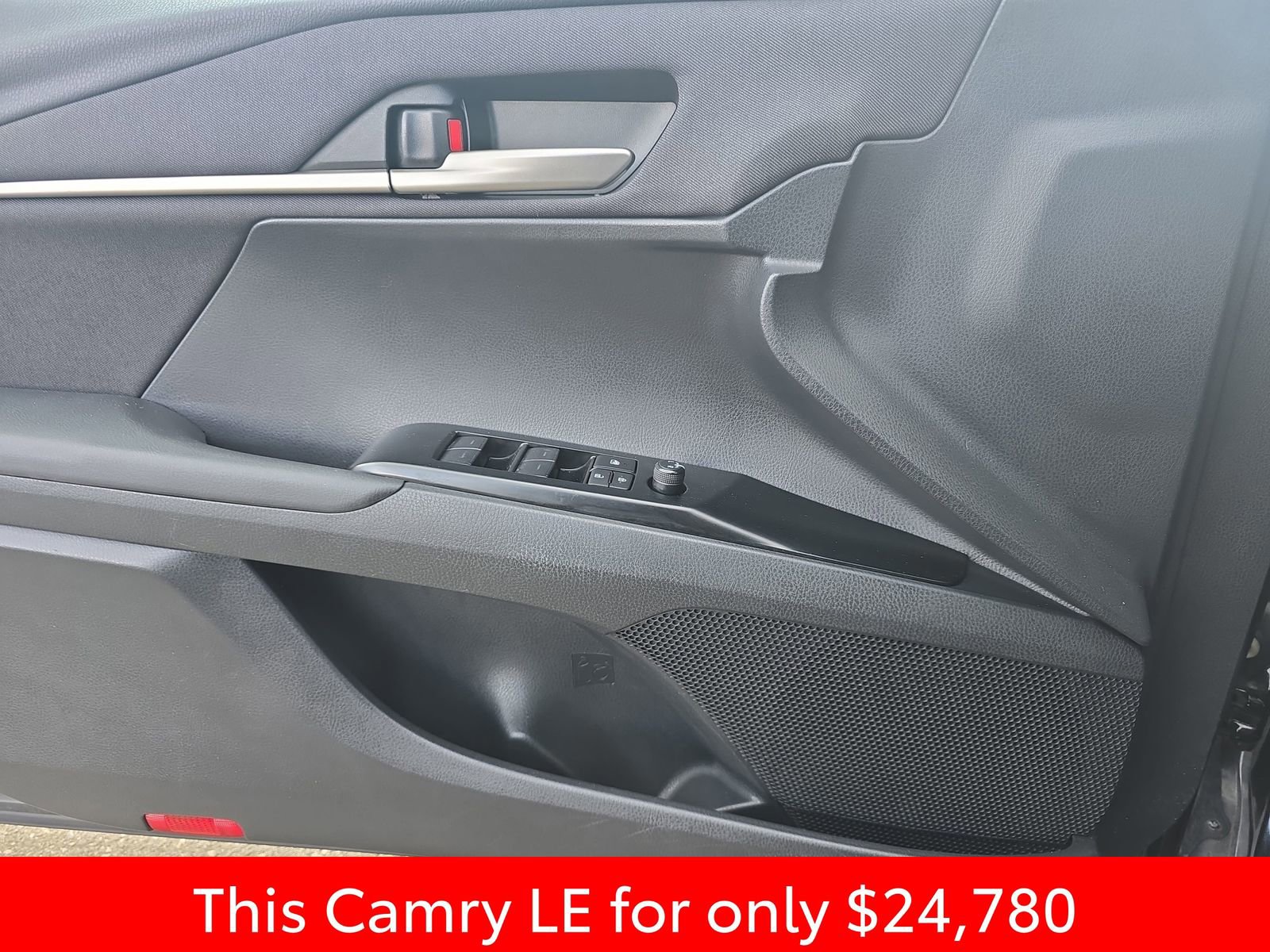 Used 2025 Toyota Camry LE FWD image 32