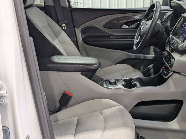 Used 2024 GMC Terrain SLE image 30