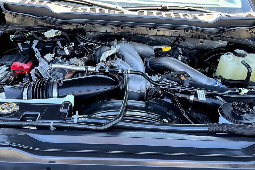 Used 2024 Ford F250 Lariat w/ Chrome Package AWD/4WD image 13