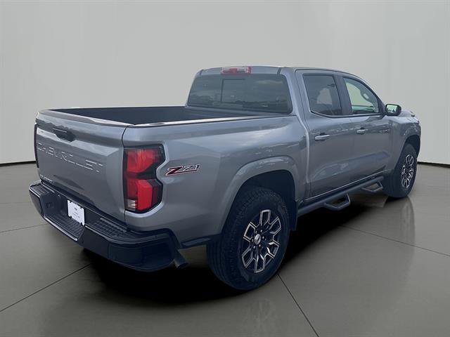 Used 2024 Chevrolet Colorado Z71 w/ Z71 Convenience Package 2 AWD/4WD image 5
