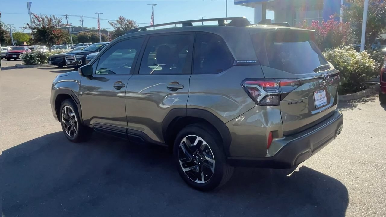 Used 2026 Subaru Forester Limited AWD/4WD image 5