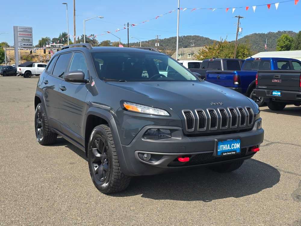 Used 2017 Jeep Cherokee Trailhawk AWD/4WD image 7