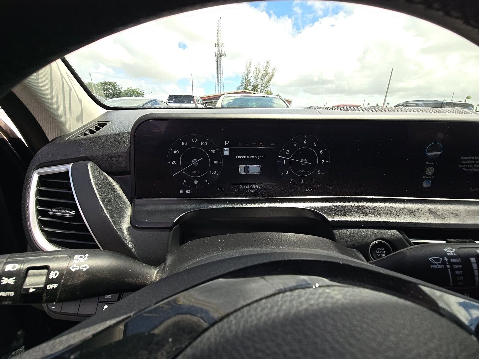 Used 2024 Kia Seltos SX w/ SX Sunroof Package image 7