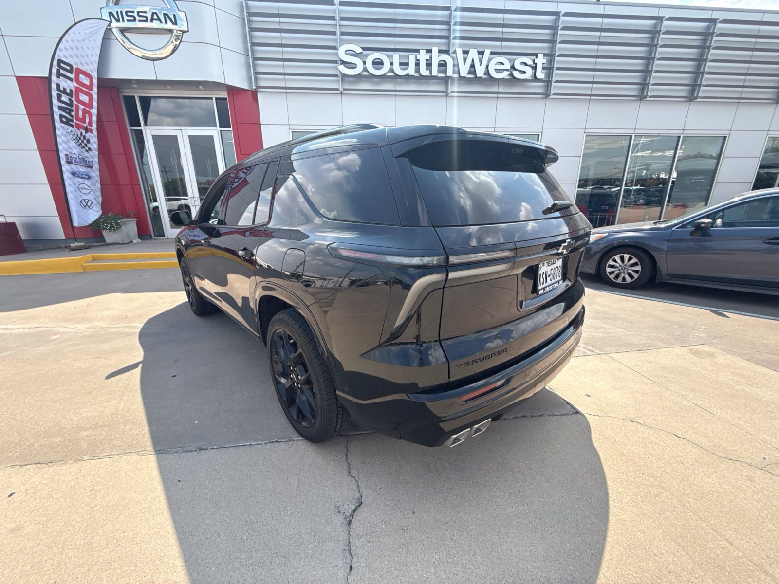 Used 2026 Chevrolet Traverse RS FWD image 5