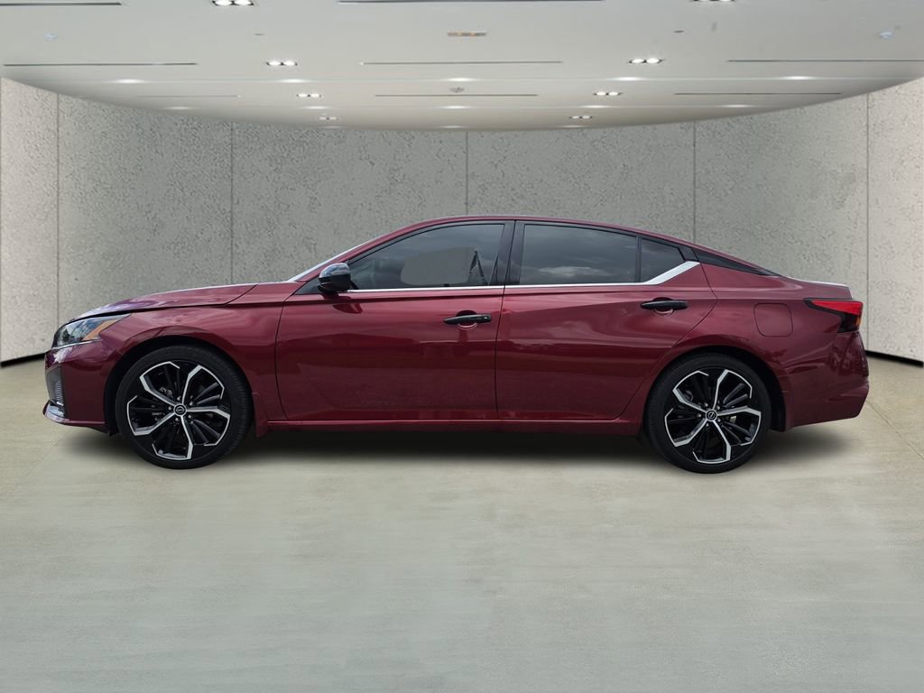Used 2025 Nissan Altima 2.5 SR image 6