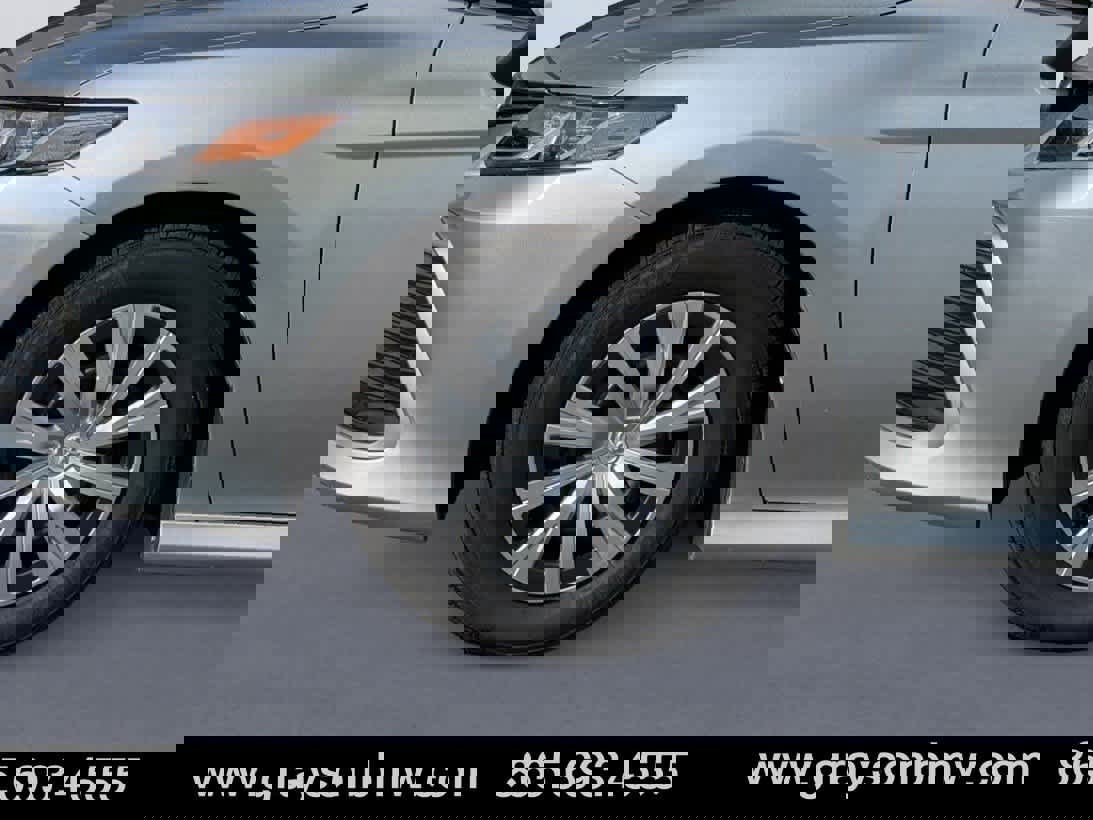 Used 2022 Toyota Camry LE image 9