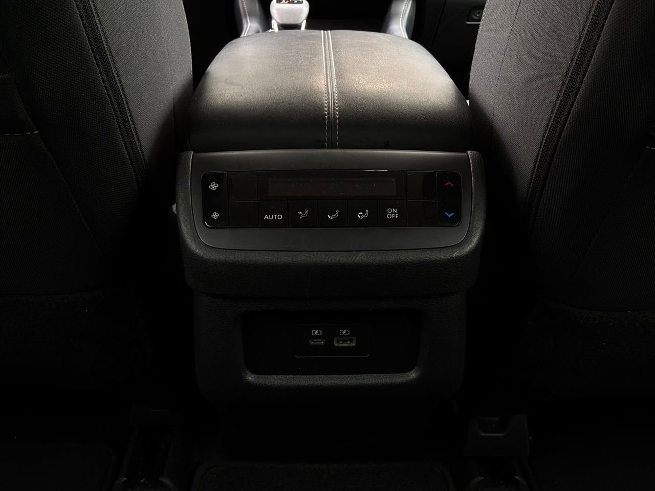 Used 2025 Nissan Pathfinder SV FWD image 14