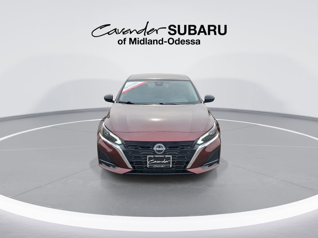 Used 2025 Nissan Altima 2.5 SV image 3