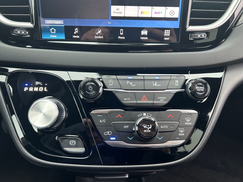 New 2026 Chrysler Voyager LX image 15