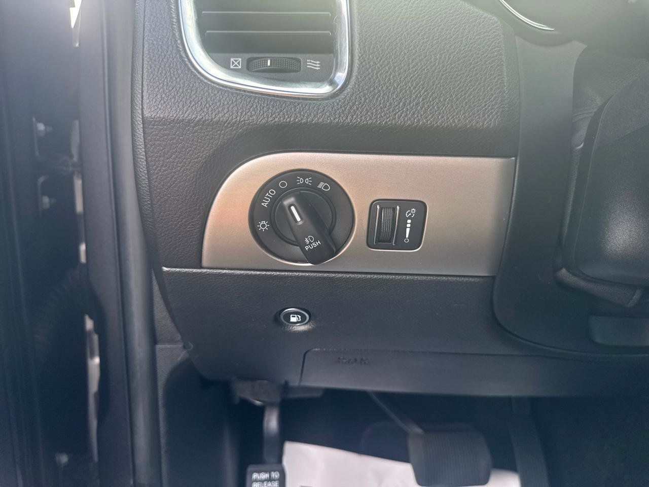 Used 2014 Dodge Durango SXT RWD image 17