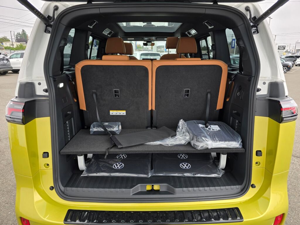 New 2025 Volkswagen ID. Buzz Pro S Plus image 16
