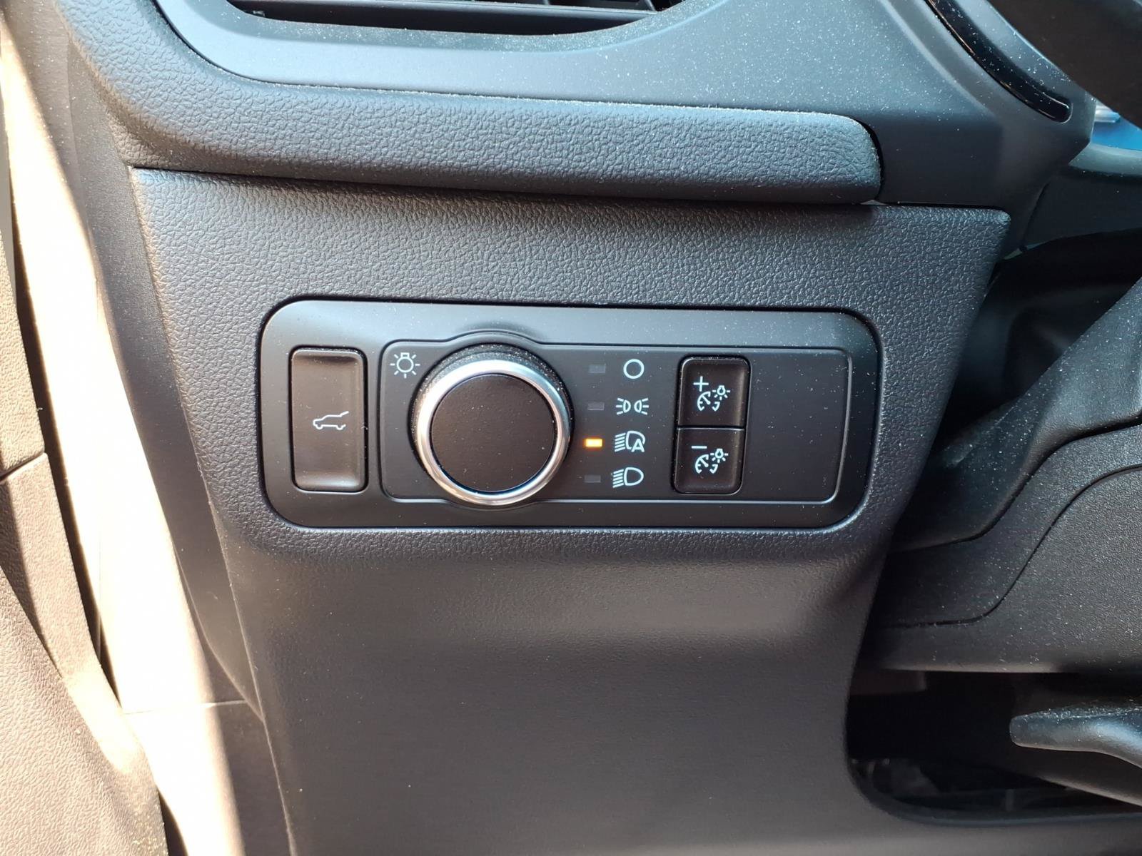 Used 2025 Ford Escape ST-Line w/ Tech Pack #1 FWD image 13