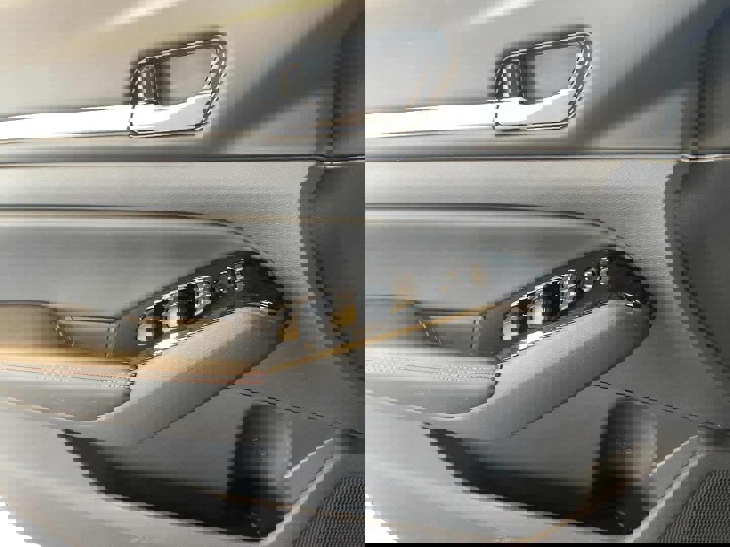 Used 2025 Nissan Altima 2.5 SR image 11