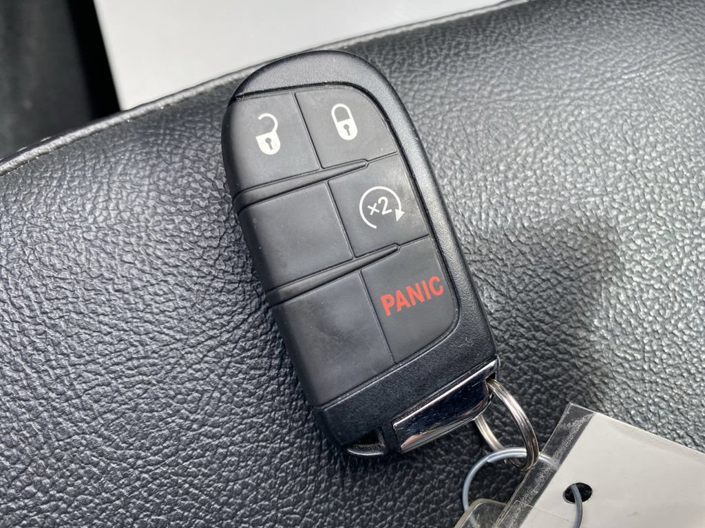 Used 2022 Jeep Compass Limited AWD/4WD image 29