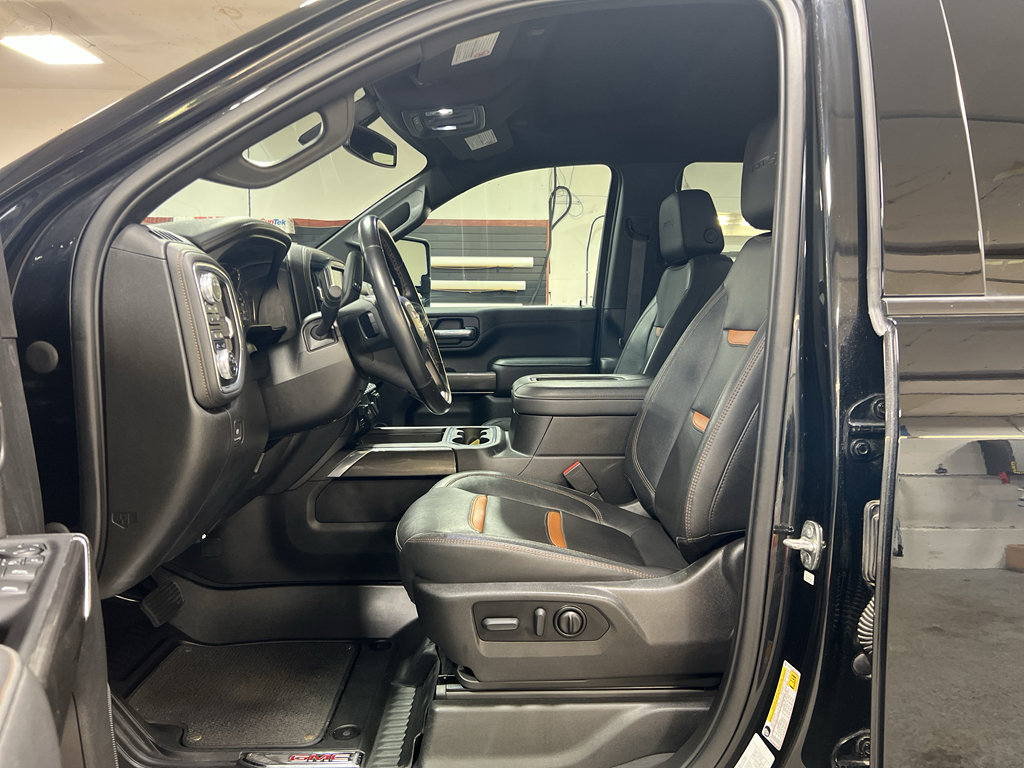 Used 2022 GMC Sierra 3500 AT4 AWD/4WD image 17