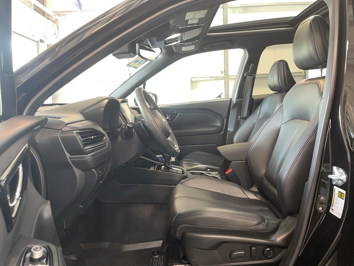 Used 2025 Subaru Forester Limited AWD/4WD image 8