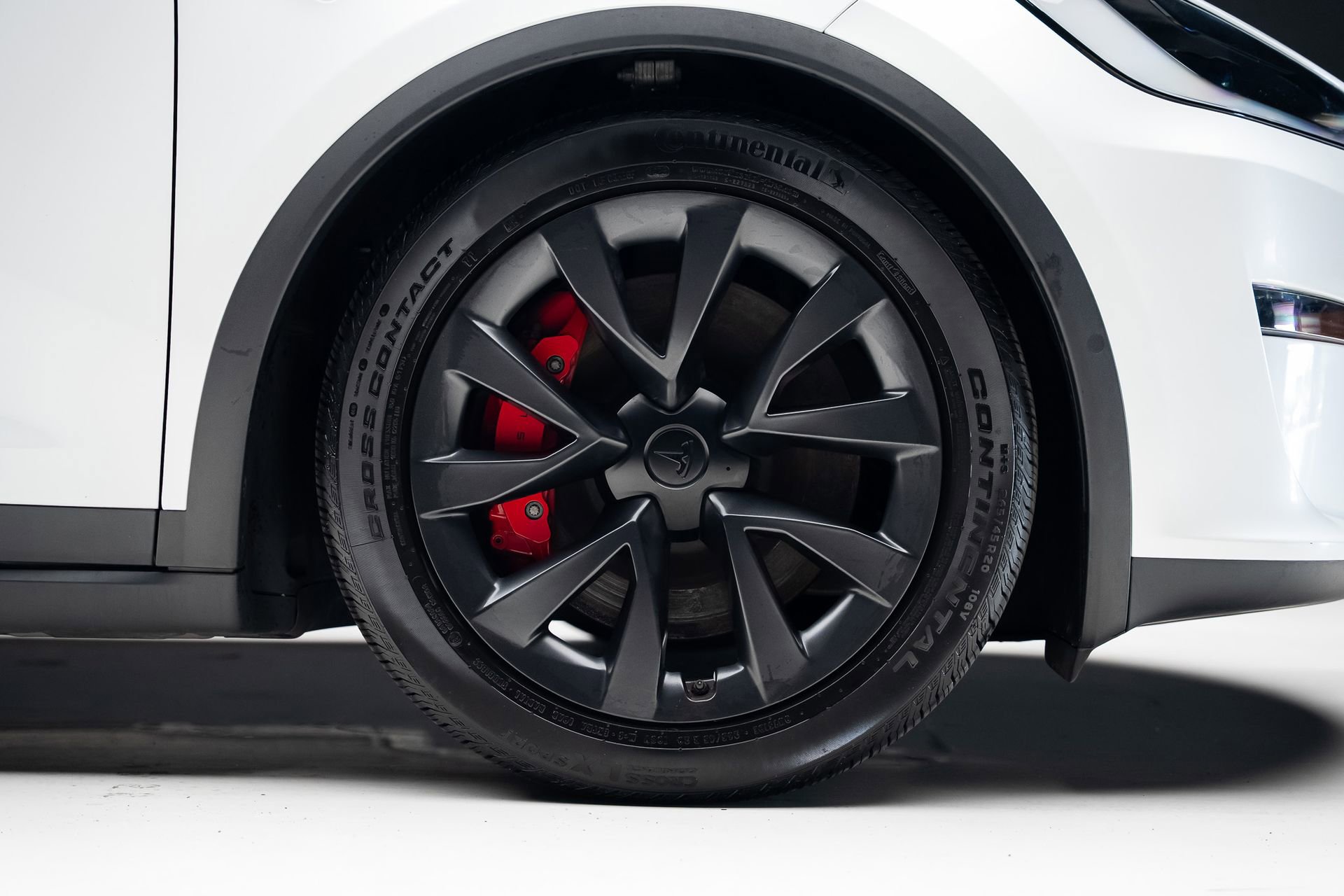 Used 2023 Tesla Model X Plaid image 37