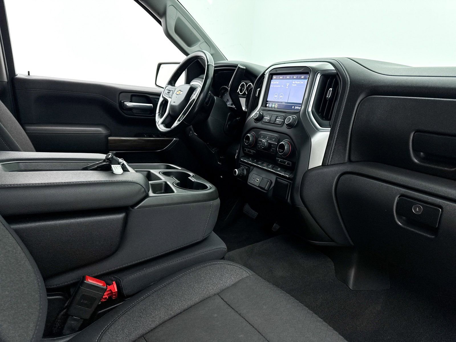 Used 2020 Chevrolet Silverado 1500 LT w/ All-Star Edition image 37