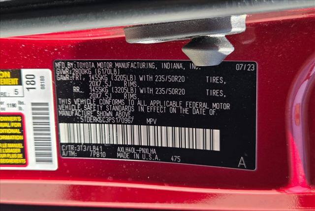 Certified 2023 Toyota Sienna Platinum FWD image 23