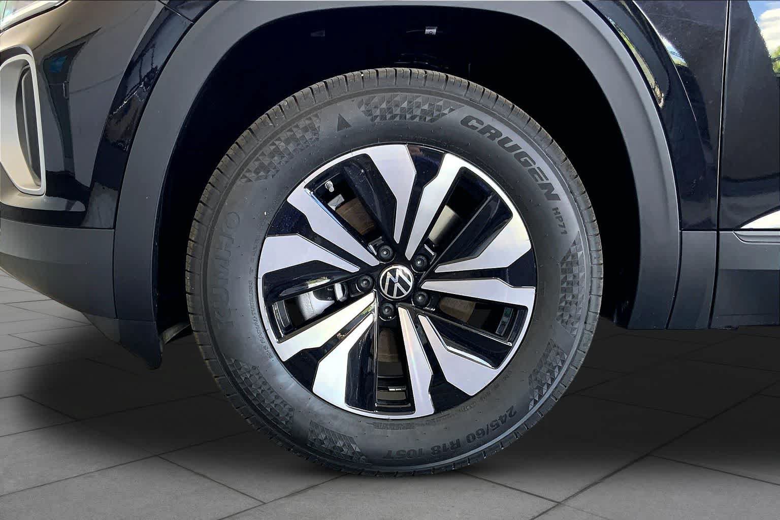 New 2026 Volkswagen Atlas SE FWD image 11
