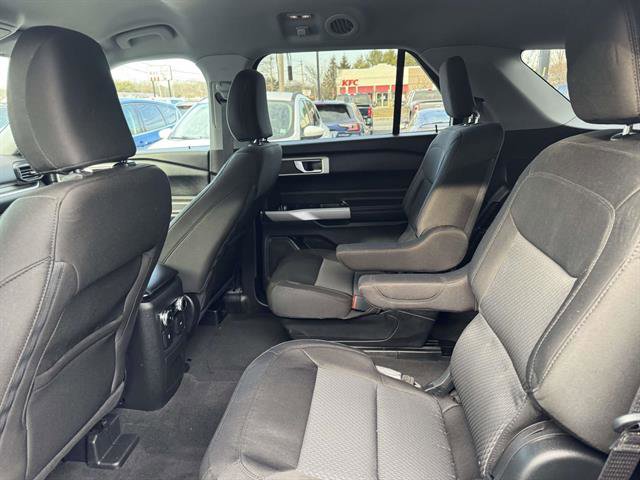 Used 2022 Ford Explorer XLT AWD/4WD image 7