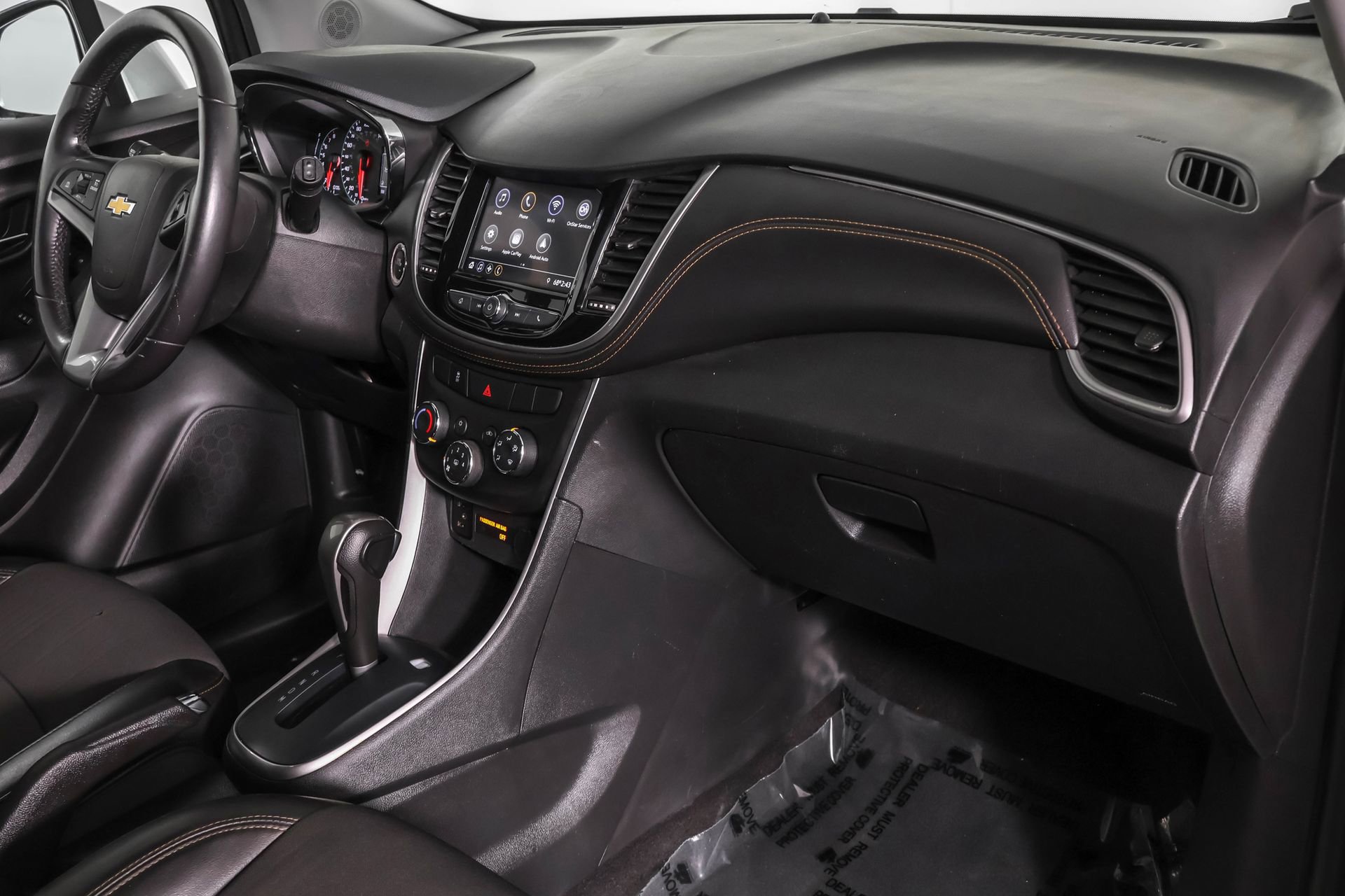 Used 2022 Chevrolet Trax LT w/ LT Convenience Package image 43