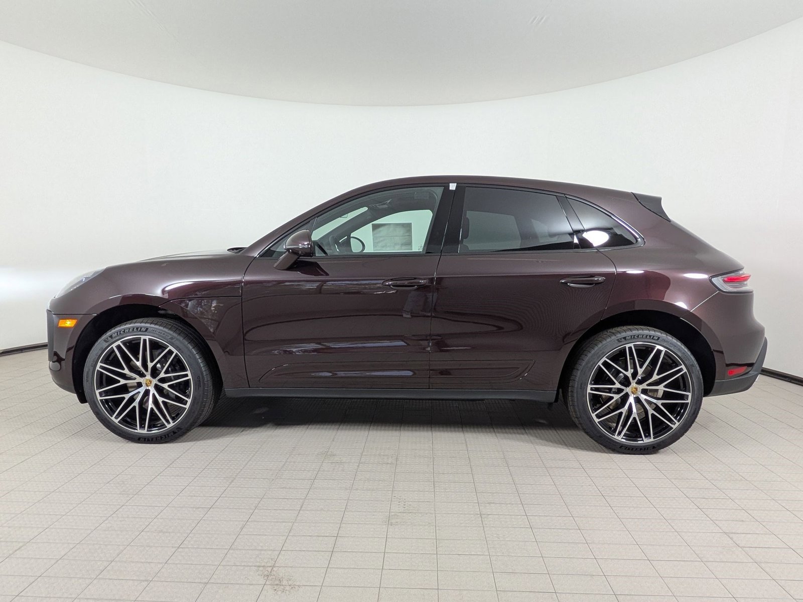 New 2026 Porsche Macan AWD/4WD image 2