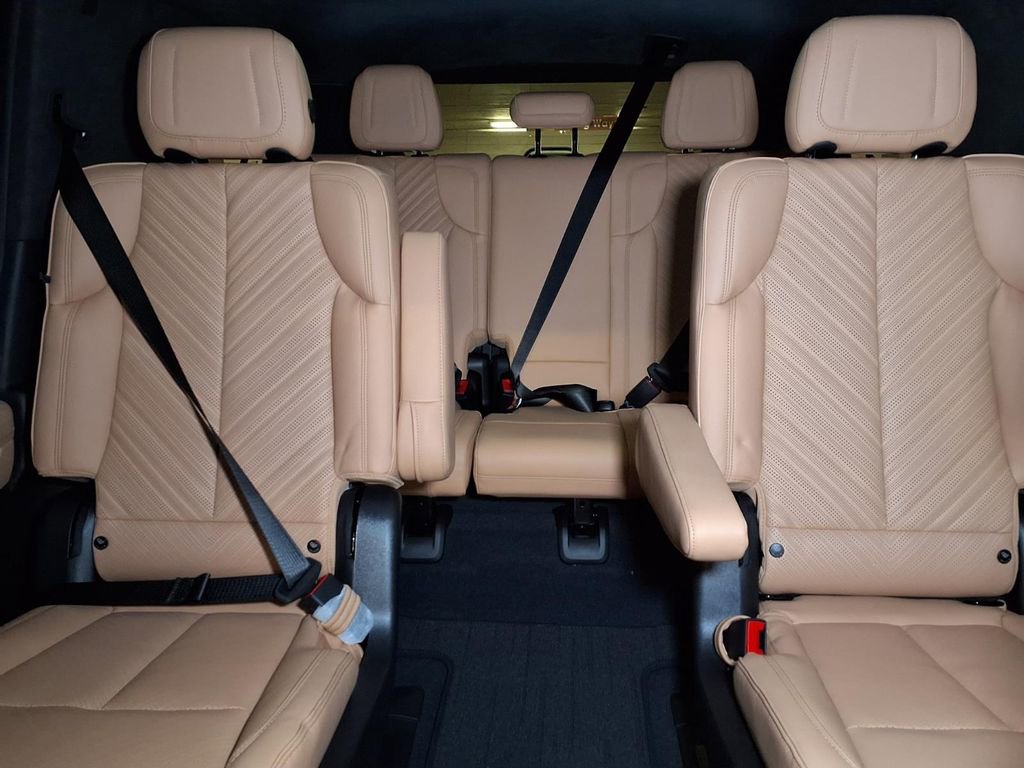 New 2026 Cadillac Escalade IQL Sport 2 w/ LPO, Premium Carpet Package AWD/4WD image 12