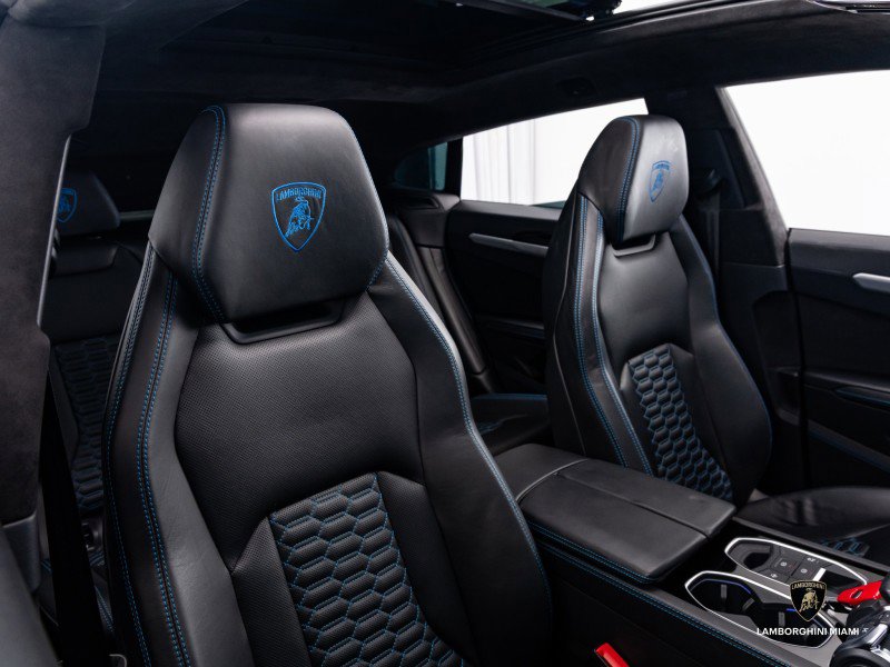 Used 2020 Lamborghini Urus image 38