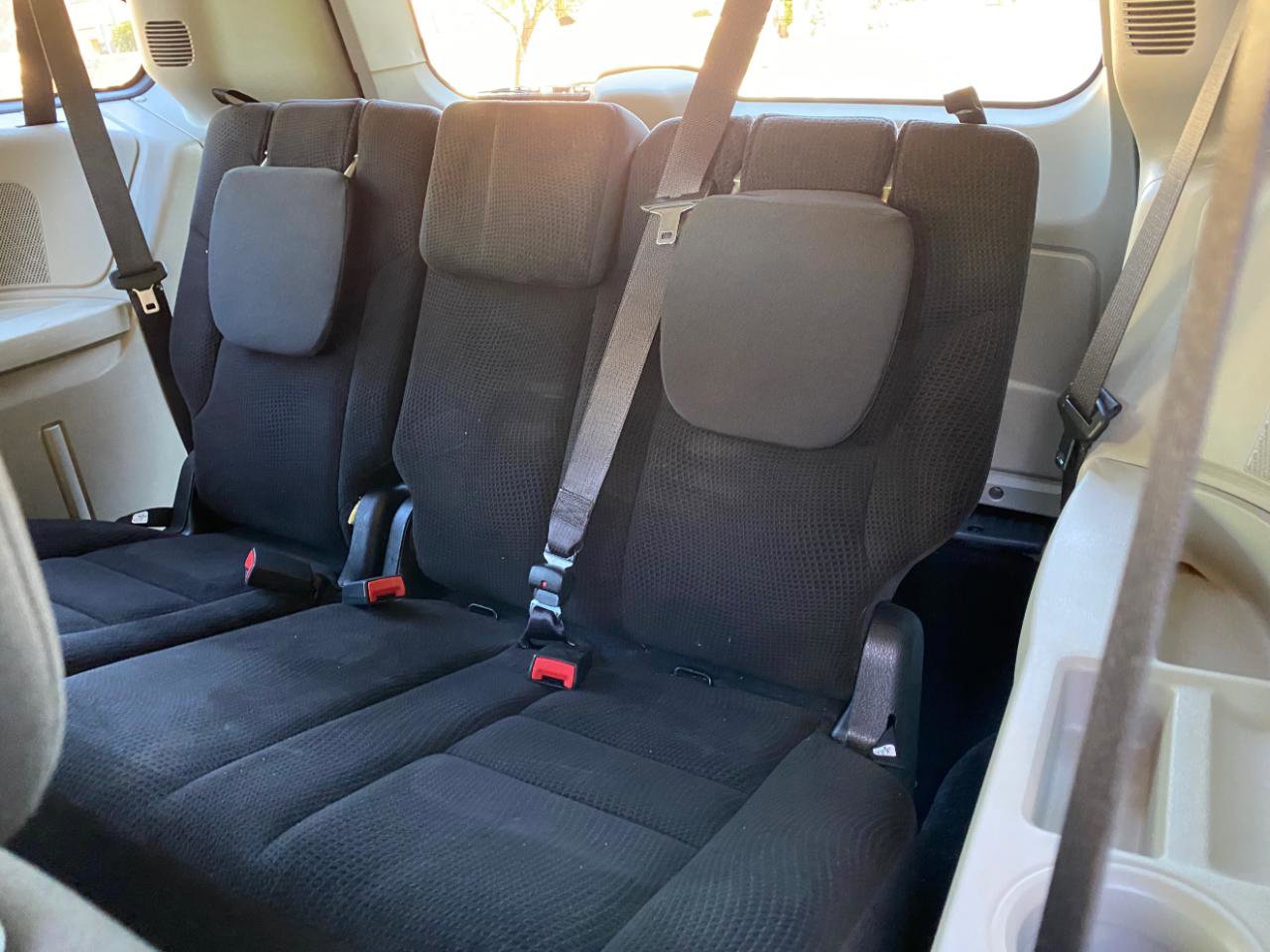Used 2019 Dodge Grand Caravan SE FWD image 37