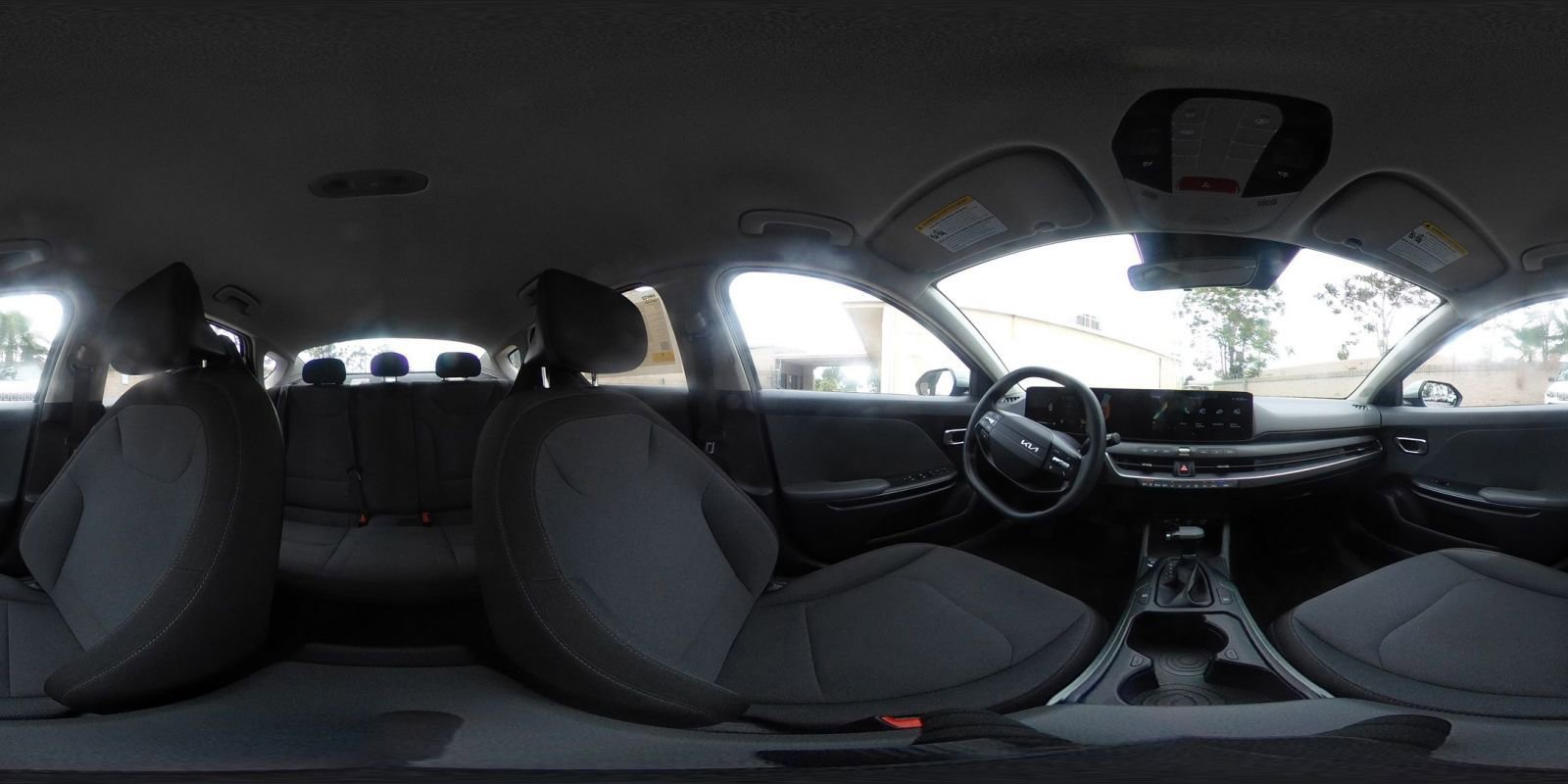 Used 2025 Kia K4 LXS image 41