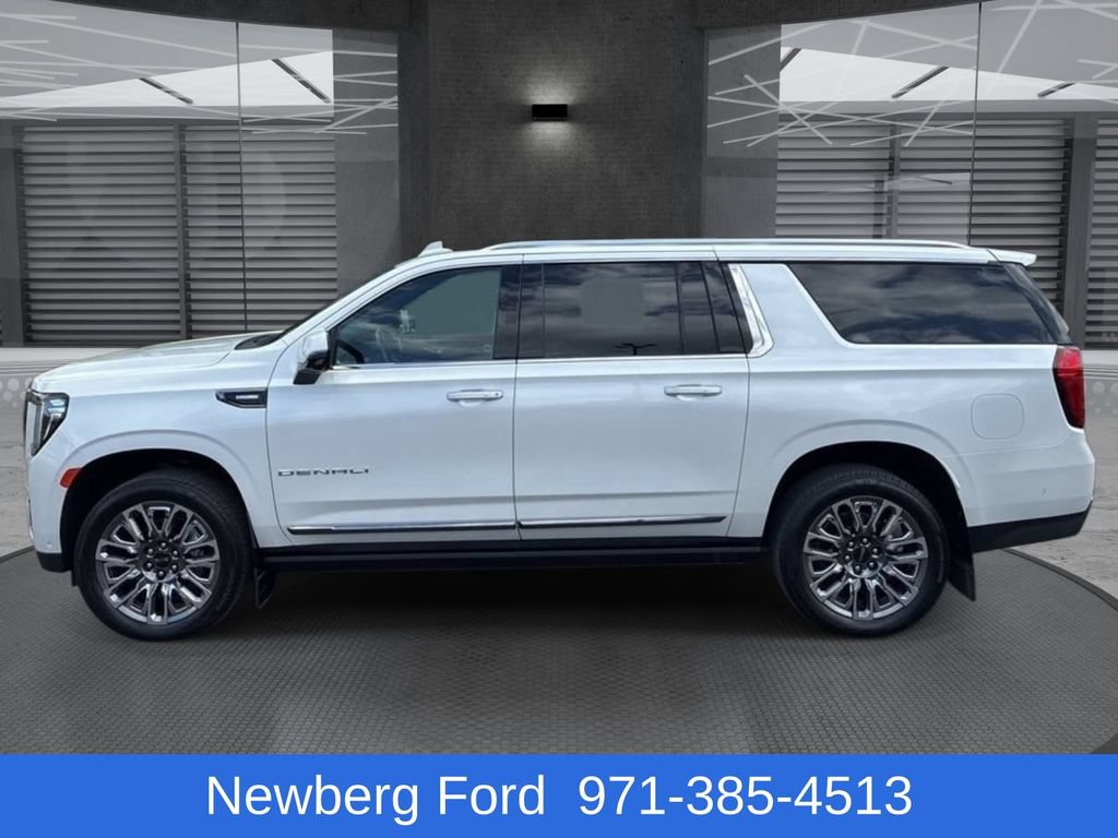 Used 2024 GMC Yukon XL Denali Ultimate AWD/4WD image 8