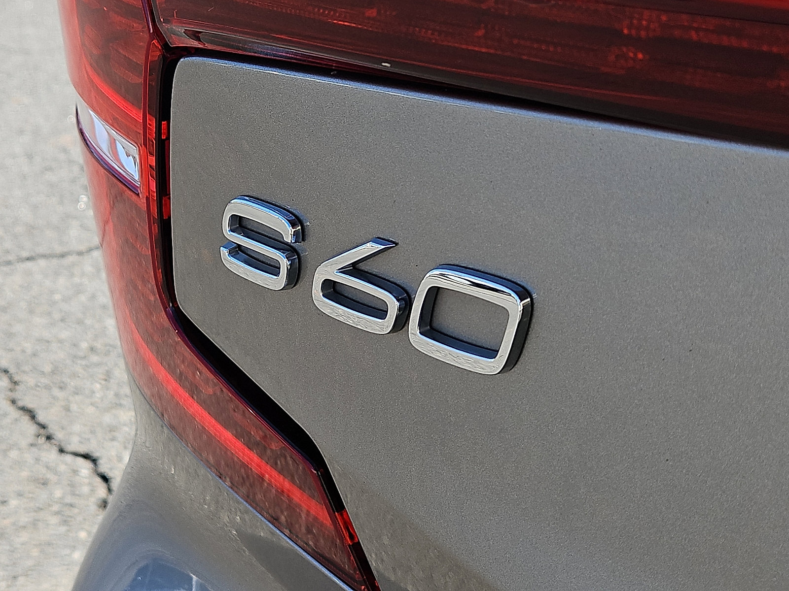 Used 2020 Volvo S60 T6 Momentum w/ Protection Package image 30