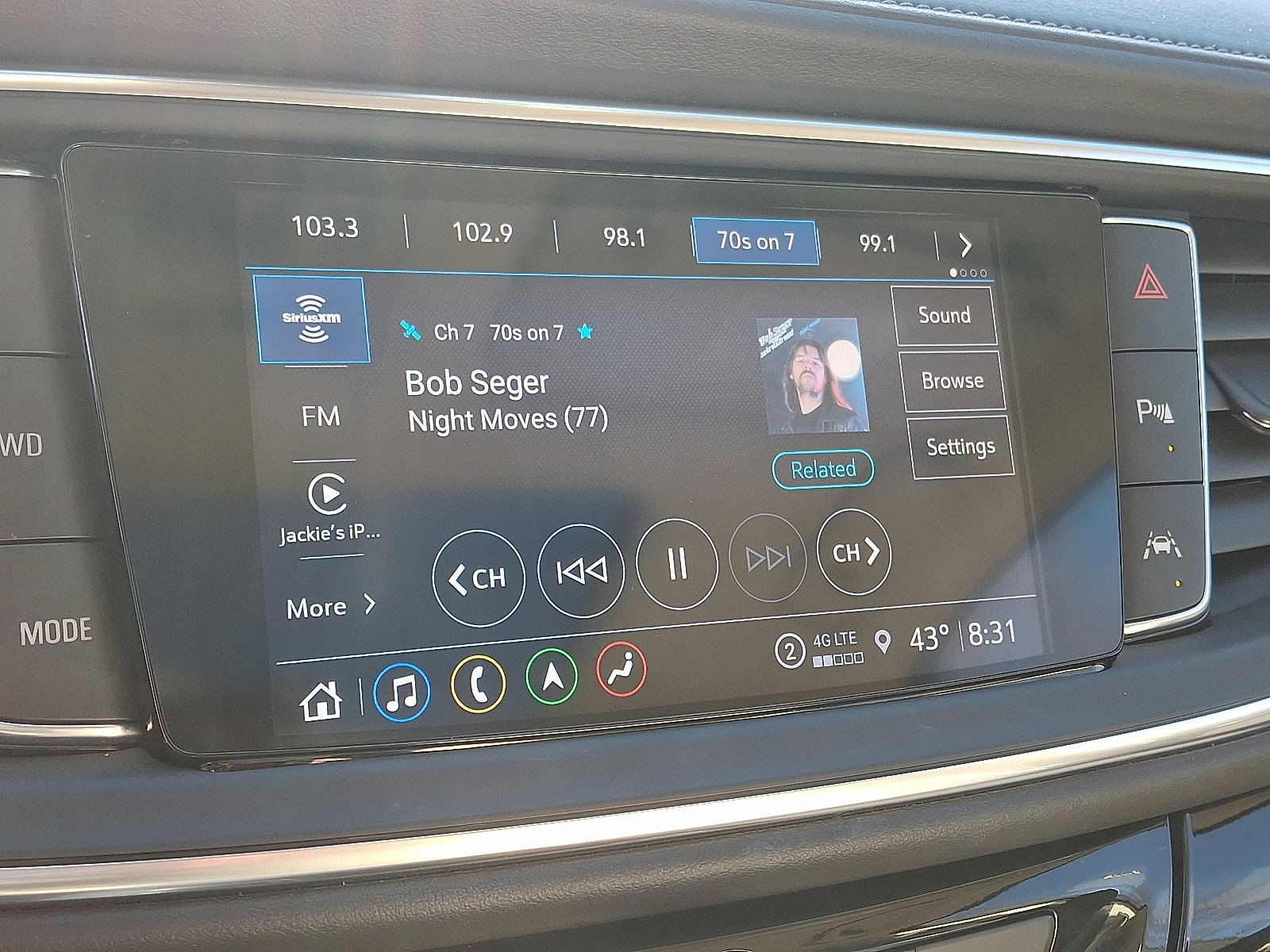 Used 2023 Buick Enclave Avenir w/ Avenir Technology Package image 18