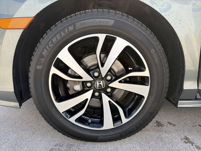 Used 2018 Honda Odyssey Elite image 12