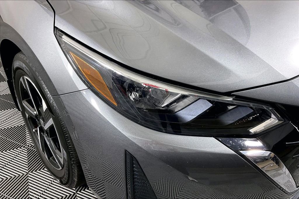 Used 2024 Nissan Sentra SV image 39