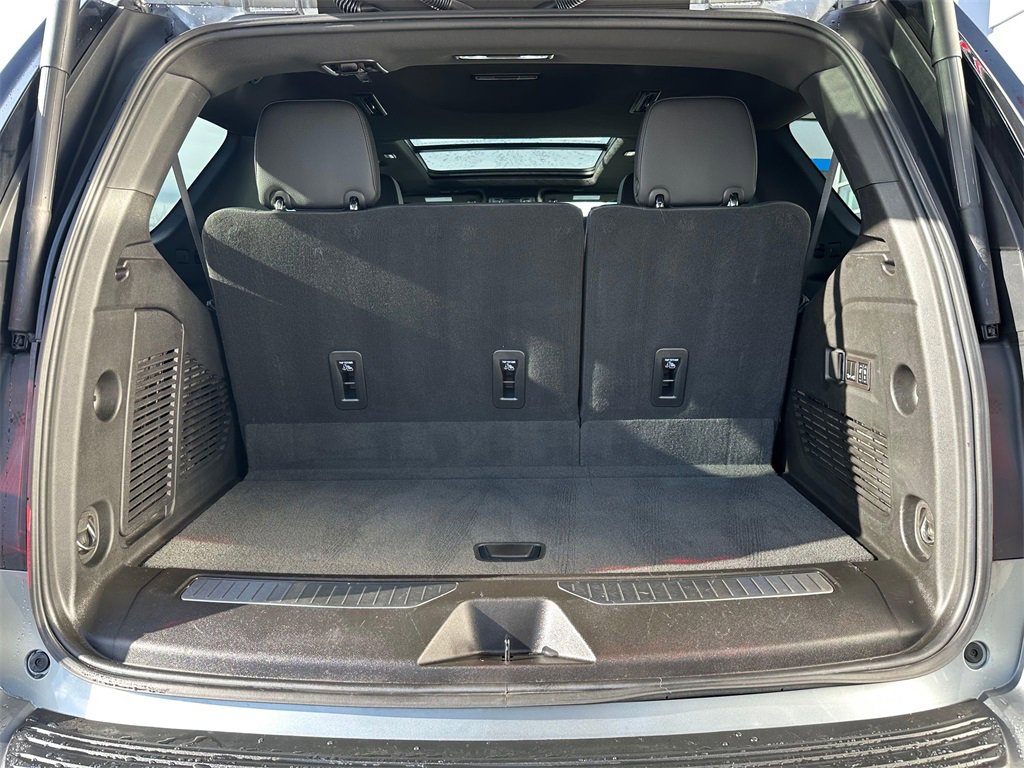 Used 2023 GMC Yukon Denali w/ Denali Reserve Package image 14